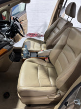 Load image into Gallery viewer, Custom Made Leather Seat Covers for Honda Odyssey 7 Seater 2004-2008