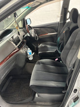 Load image into Gallery viewer, Custom Made Leather Seat Covers for Toyota Estima 7 Seater 2009-2015
