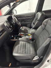 Load image into Gallery viewer, Custom Made Leather Seat Covers for Mitsubishi Outlander 5 Seater 2015-2021
