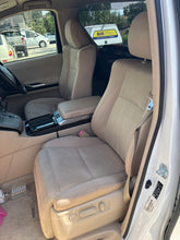 Load image into Gallery viewer, Custom Made Leather Seat Covers for Toyota Alphard &amp; Vellfire 7 Seater 2014-2018
