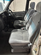 Load image into Gallery viewer, Custom Made Leather Seat Covers for Holden Jackaroo 1998-2002
