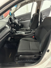 Load image into Gallery viewer, Custom Made Leather Seat Covers for Honda HR-V 2015-2021
