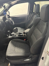 Load image into Gallery viewer, Custom Made Leather Seat Covers for Isuzu D-Max 2020-2026
